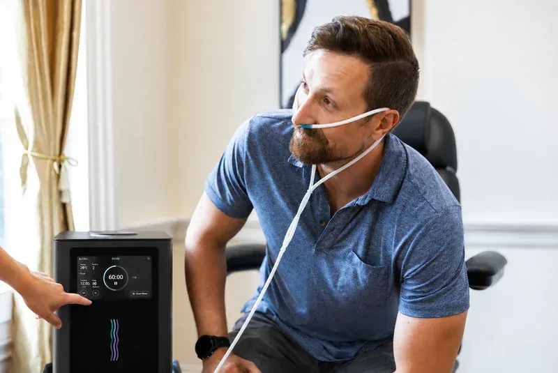 Echo Refresh molecular hydrogen inhalation system at Naturally Bronzed Great Neck NY